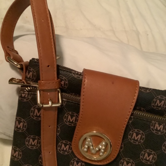 MKF crossbody bag - Picture 3 of 4